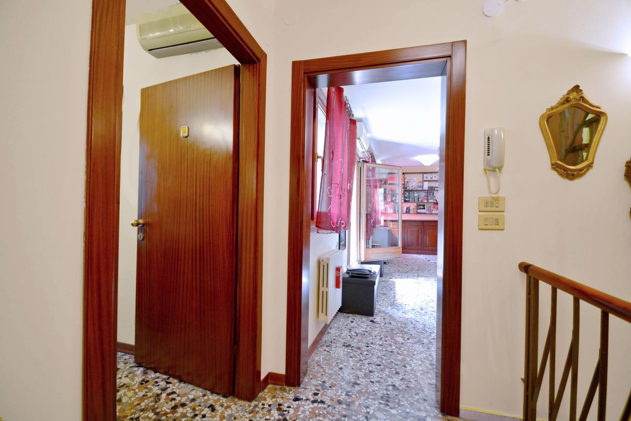 Ve.N.I.Ce Cera Casa Della Zia Veneza Exterior foto